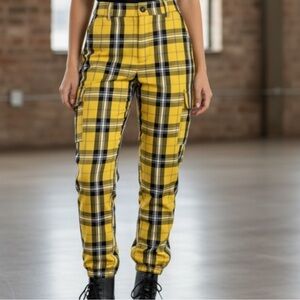 Love Star Tartan Plaid Cargo Pants SZ M Yellow